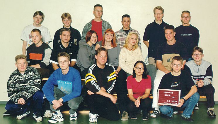 3B.n kirjoittajat kev��ll� 01