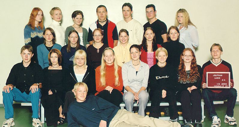 2A:n opiskelijat lukuvuonna 2000-01